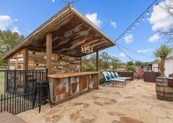 Cowtown Casa: A Place To Hang Your Holiday home