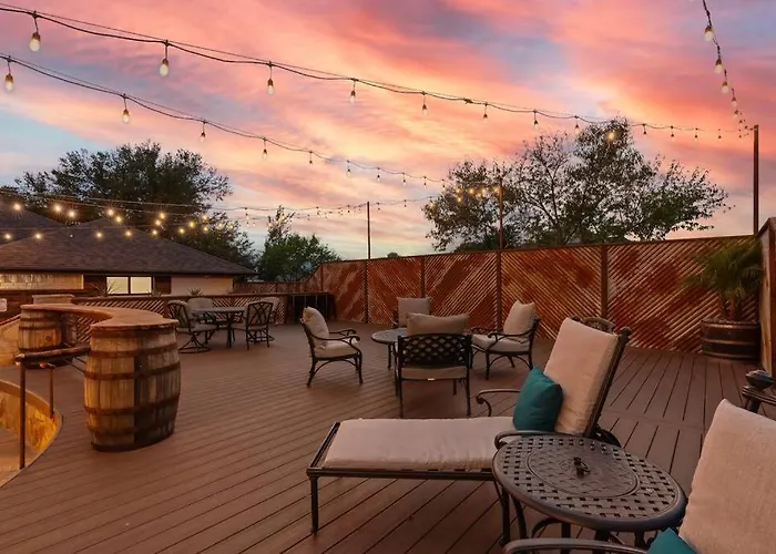 Cowtown Casa: A Place To Hang Your