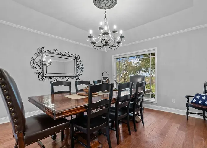Cowtown Casa: A Place To Hang Your Holiday home *