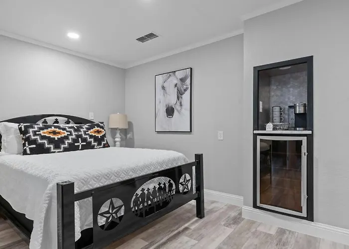 Holiday home Cowtown Casa: A Place To Hang Your Fort Worth