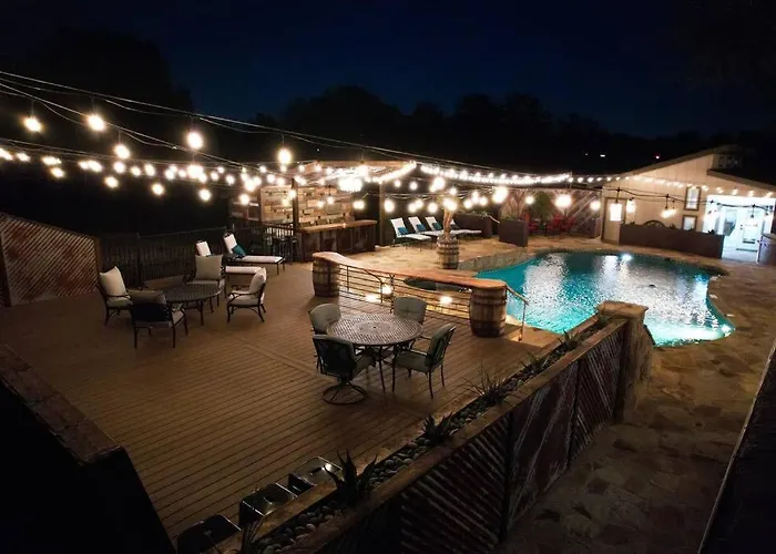 Cowtown Casa: A Place To Hang Your Fort Worth